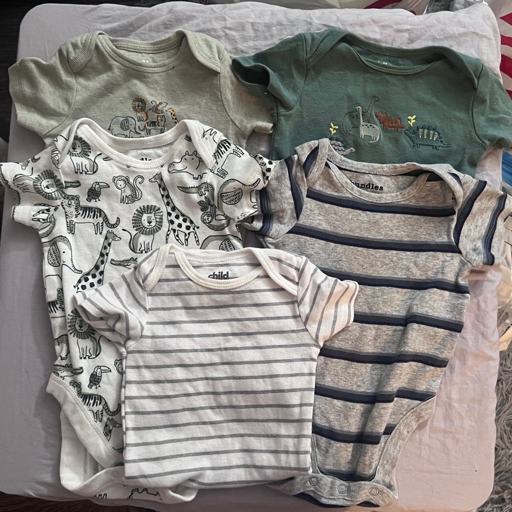 Boys infant Onesies Green, White, Gray